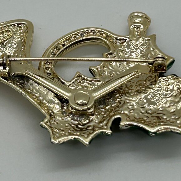 Vintage Gerry's Christmas Brooch Gold-Tone French Horn Pin Enamel Holly Berries - Picture 13 of 15